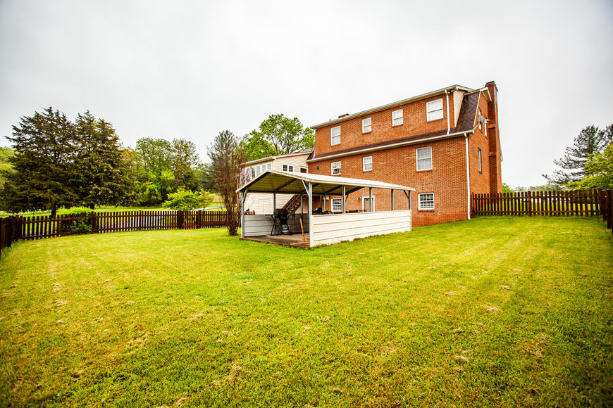 Image for 4 BR/4 BA Custom Home on 2.3 +/- Acres in Ivy Farms Only Minutes From UVA & Downtown Charlottesville--ONLINE ONLY BIDDING!!