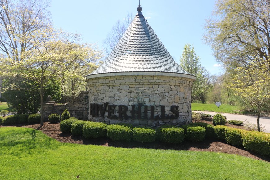 Image for MINIMUM BID AUCTION! $499,000 - 14 Riverhills Lane