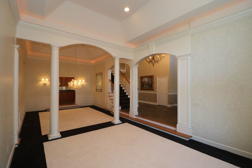 Image for MINIMUM BID AUCTION! $499,000 - 14 Riverhills Lane