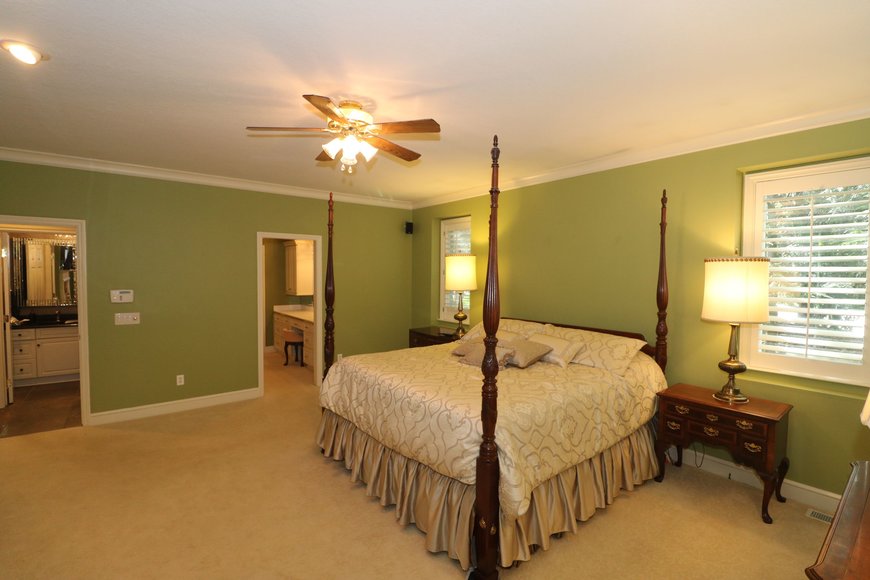 Image for MINIMUM BID AUCTION! $499,000 - 14 Riverhills Lane