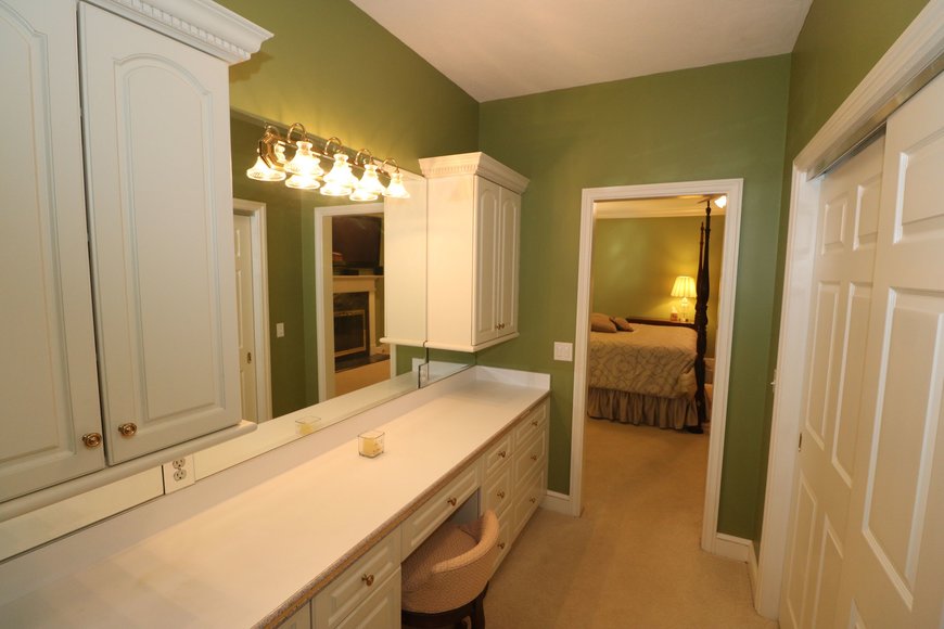 Image for MINIMUM BID AUCTION! $499,000 - 14 Riverhills Lane