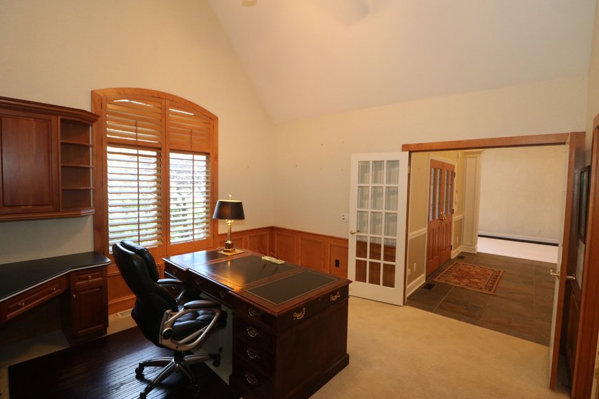 Image for MINIMUM BID AUCTION! $499,000 - 14 Riverhills Lane