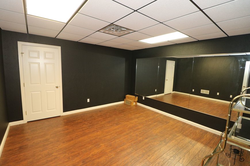 Image for MINIMUM BID AUCTION! $499,000 - 14 Riverhills Lane