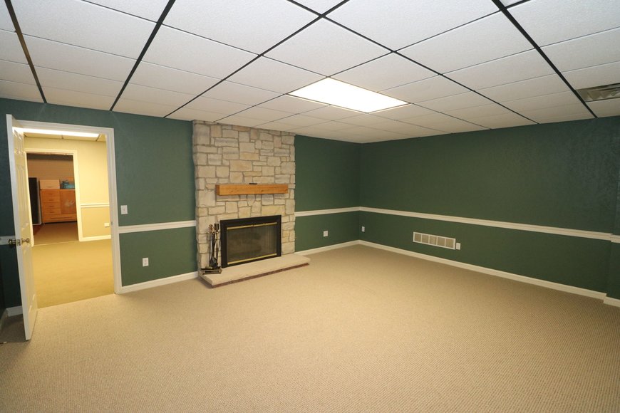 Image for MINIMUM BID AUCTION! $499,000 - 14 Riverhills Lane