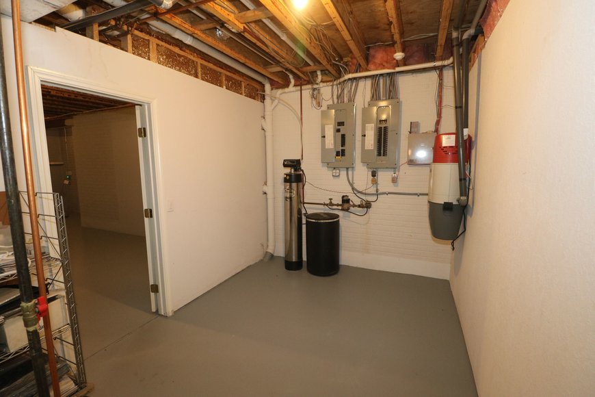 Image for MINIMUM BID AUCTION! $499,000 - 14 Riverhills Lane