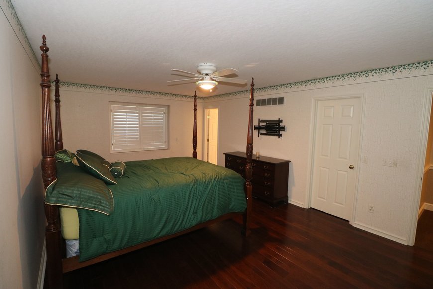 Image for MINIMUM BID AUCTION! $499,000 - 14 Riverhills Lane