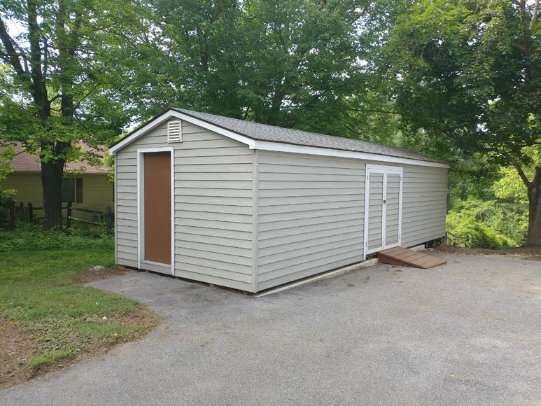 Image for RENOWNED KNIFE MAKER RAYMOND BEERS DOWNSIZING
PUBLIC AUCTION - BALTIMORE CO. MD.