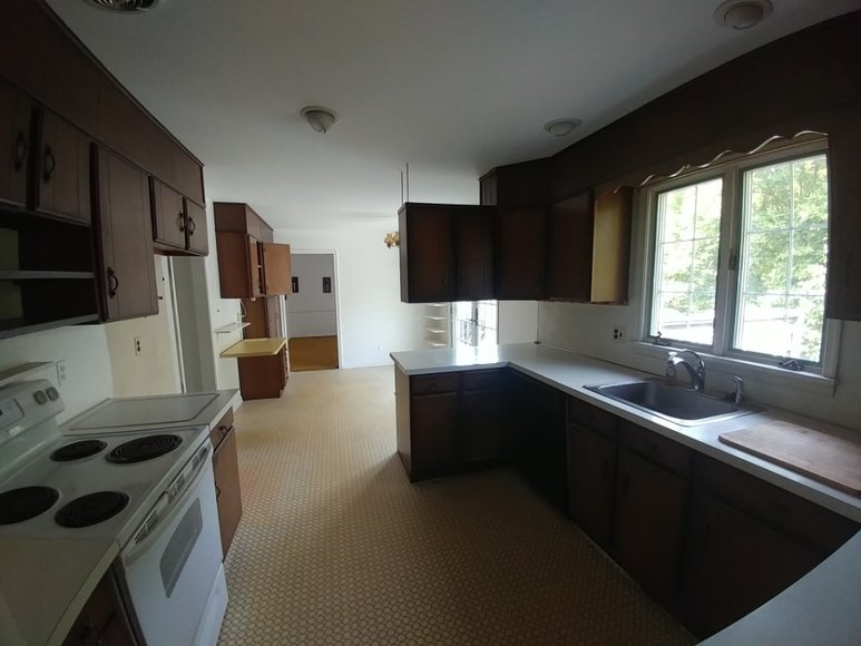 Image for RENOWNED KNIFE MAKER RAYMOND BEERS DOWNSIZING
PUBLIC AUCTION - BALTIMORE CO. MD.