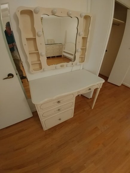 Image for RENOWNED KNIFE MAKER RAYMOND BEERS DOWNSIZING
PUBLIC AUCTION - BALTIMORE CO. MD.