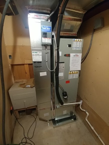 Image for RENOWNED KNIFE MAKER RAYMOND BEERS DOWNSIZING
PUBLIC AUCTION - BALTIMORE CO. MD.