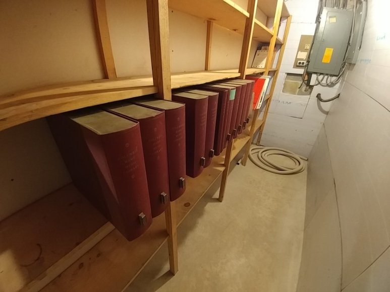 Image for RENOWNED KNIFE MAKER RAYMOND BEERS DOWNSIZING
PUBLIC AUCTION - BALTIMORE CO. MD.