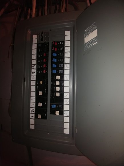 Image for RENOWNED KNIFE MAKER RAYMOND BEERS DOWNSIZING
PUBLIC AUCTION - BALTIMORE CO. MD.