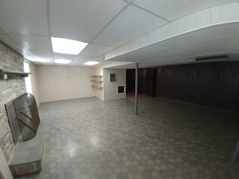 Image for RENOWNED KNIFE MAKER RAYMOND BEERS DOWNSIZING
PUBLIC AUCTION - BALTIMORE CO. MD.