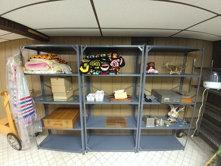 Image for RENOWNED KNIFE MAKER RAYMOND BEERS DOWNSIZING
PUBLIC AUCTION - BALTIMORE CO. MD.