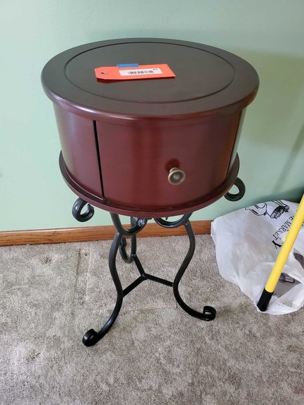 Image for Furniture, Collectibles, Household-Hillside