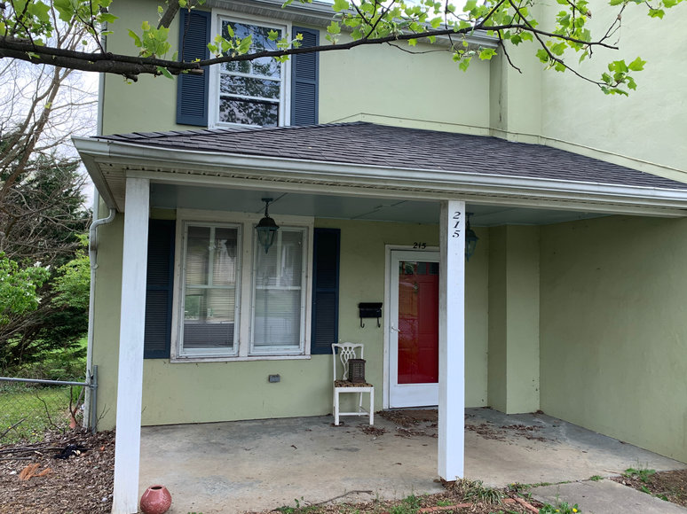 3 BR/1.5 BA Home in Downtown Berryville, VA (Clarke County)SELLS to