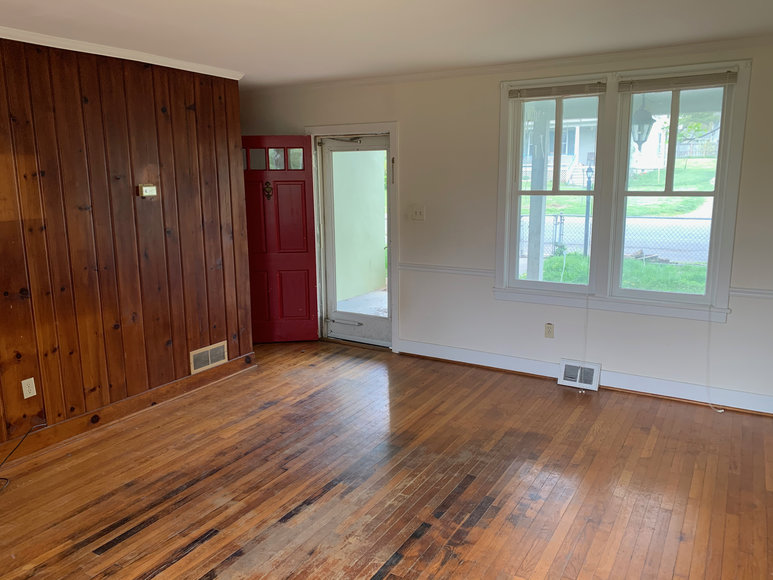 Image for 3 BR/1.5 BA Home in Downtown Berryville, VA (Clarke County)--SELLS to the HIGHEST BIDDER!!