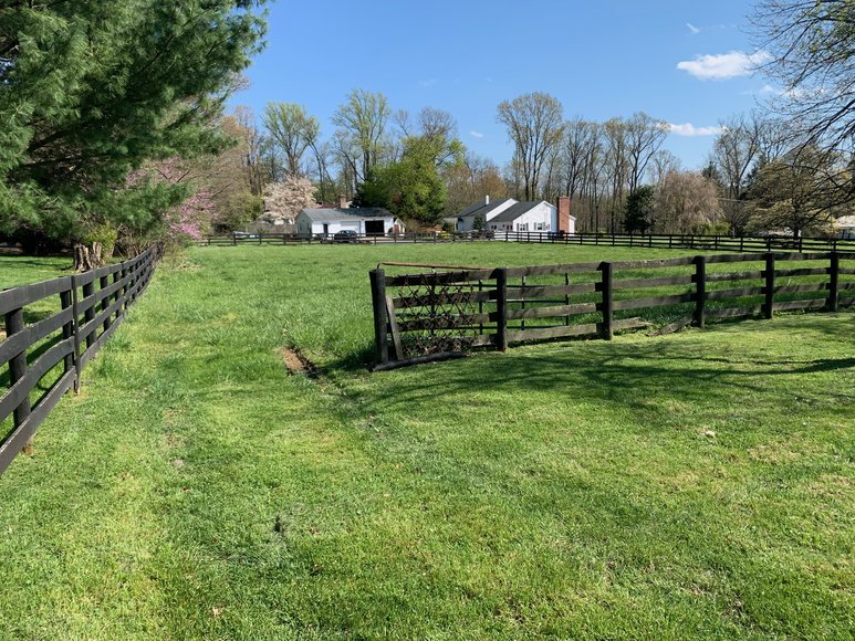 Image for Stately 3 BR/2.5 BA Home on 1.28 +/- Acre Lot in Hamilton, VA--SELLS to the HIGHEST BIDDER!!