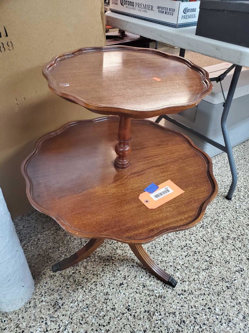 Image for Vehicle, Coins, Furniture, Collectibles-Main Front