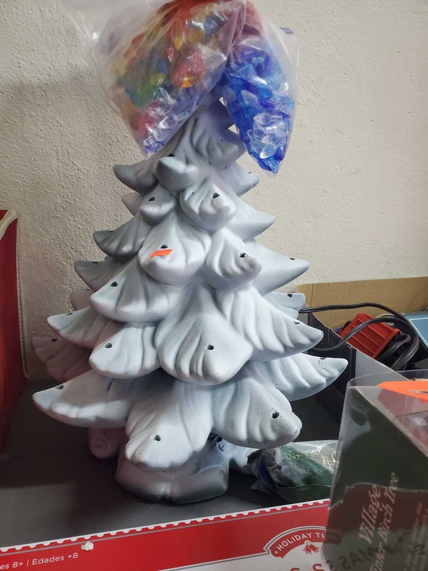 Image for Vehicle, Coins, Furniture, Collectibles-Main Front