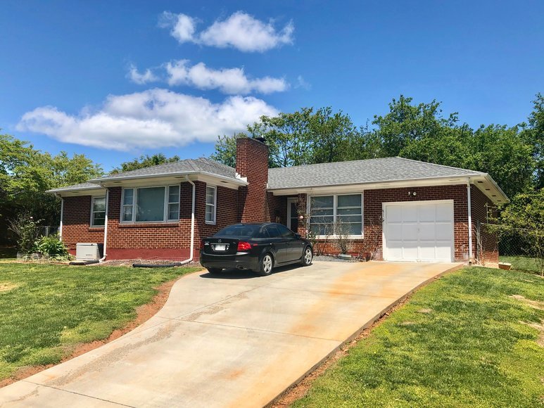 Image for 5 BR/2 BA Home w/Basement on .3 +/- Acre Lot Only Minutes From Liberty University & University of Lynchburg--ONLINE ONLY BIDDING!!