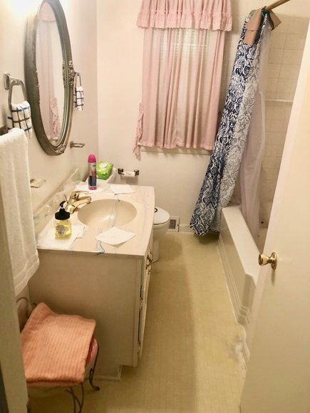 Image for 5 BR/2 BA Home w/Basement on .3 +/- Acre Lot Only Minutes From Liberty University & University of Lynchburg--ONLINE ONLY BIDDING!!