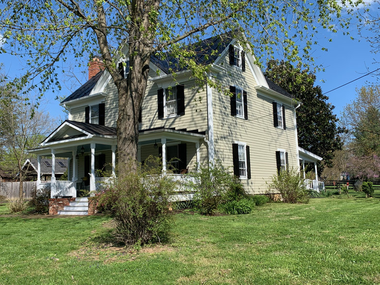 Image for JUN 19 Stately 3 BR/2.5 BA Home on 1.28 +/- Acre Lot in Hamilton, VA--SELLS to the HIGHEST BIDDER!!