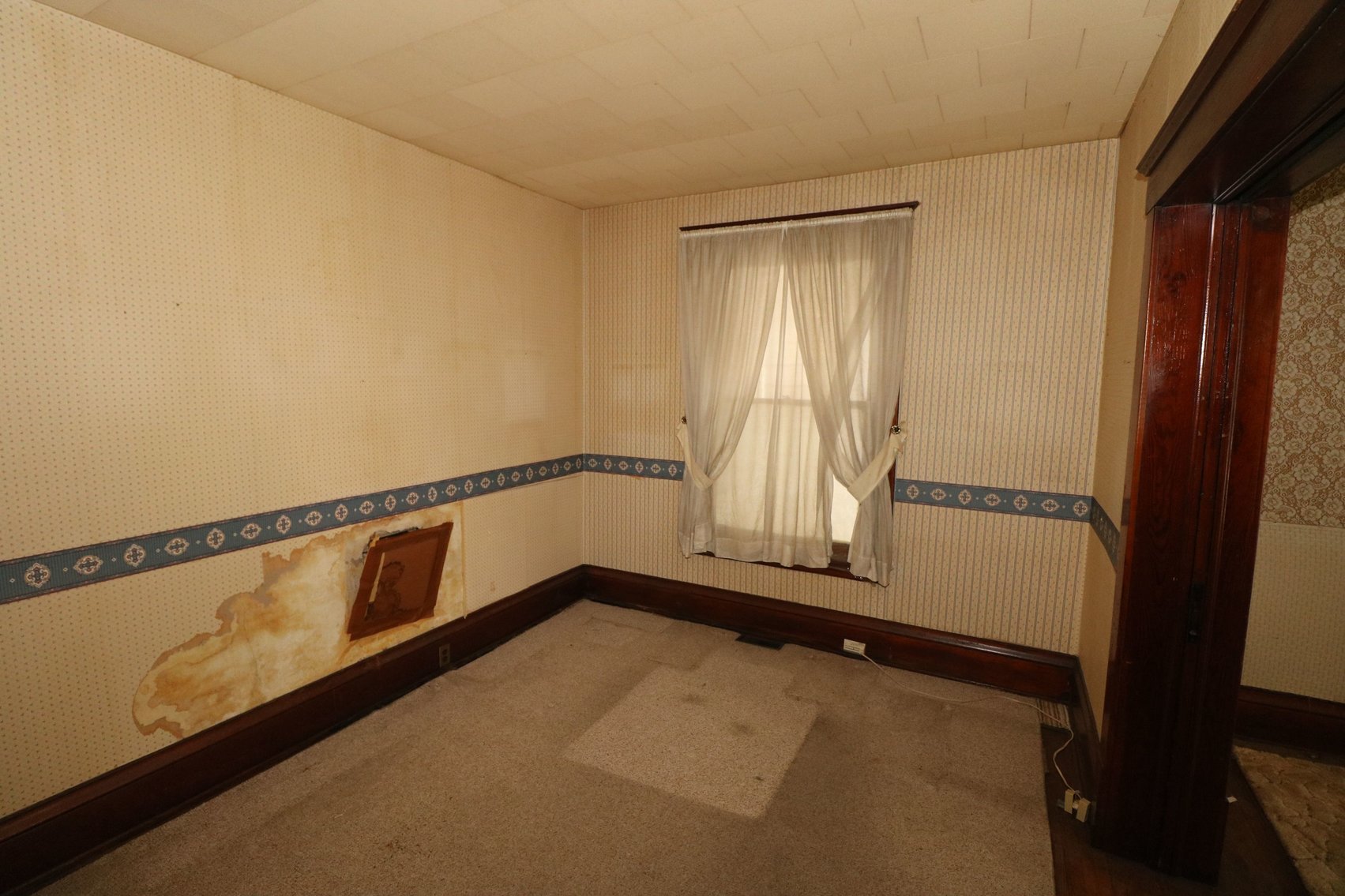 Image for ABSOLUTE AUCTION! - 736 Parker Avenue