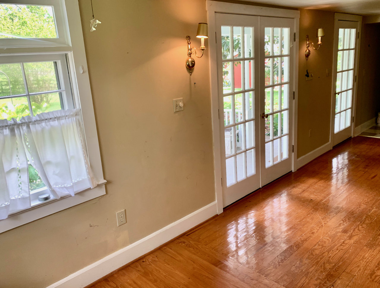 Image for Stately 3 BR/2.5 BA Home on 1.28 +/- Acre Lot in Hamilton, VA--SELLS to the HIGHEST BIDDER!!