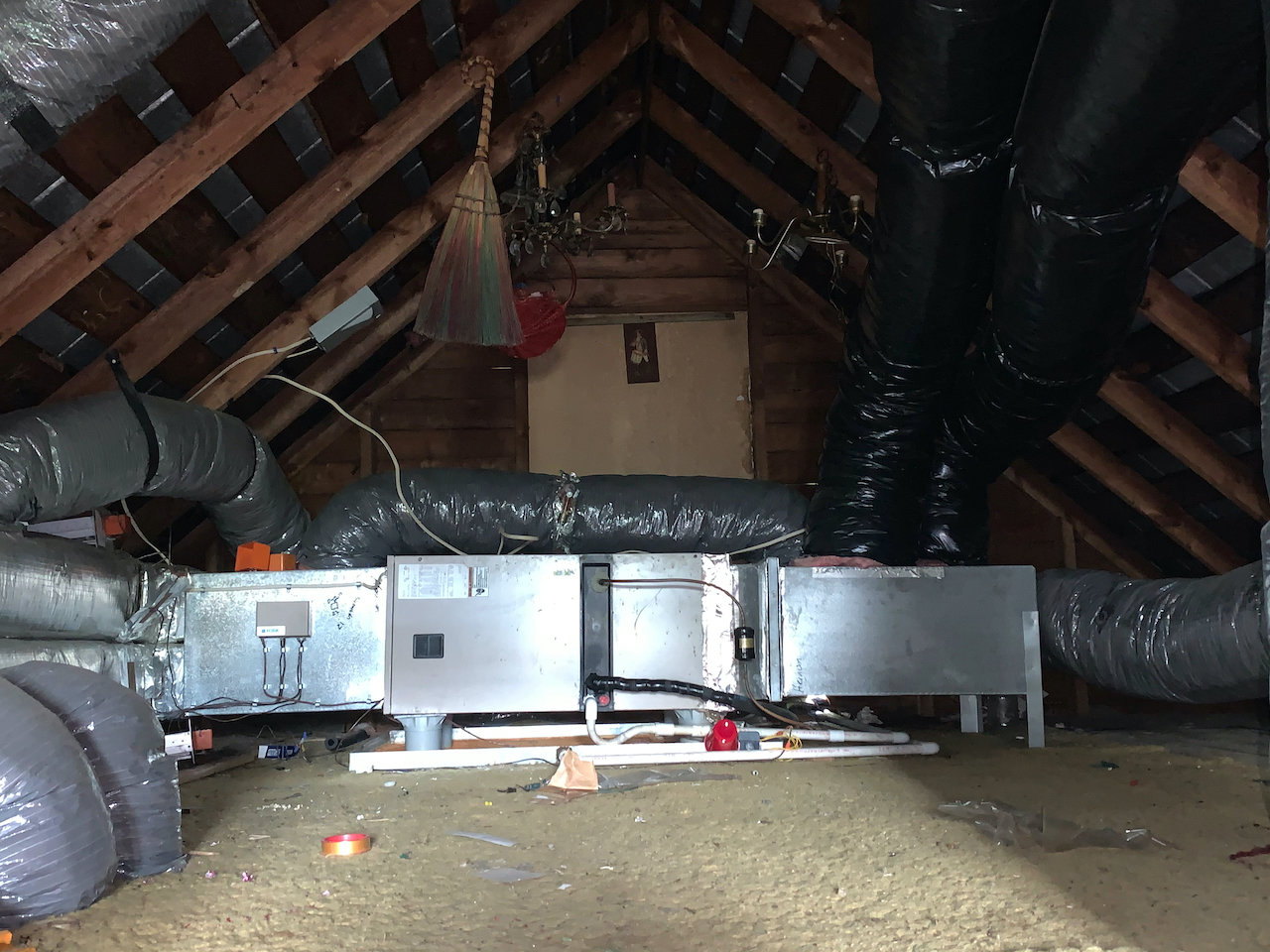 Image for Stately 3 BR/2.5 BA Home on 1.28 +/- Acre Lot in Hamilton, VA--SELLS to the HIGHEST BIDDER!!