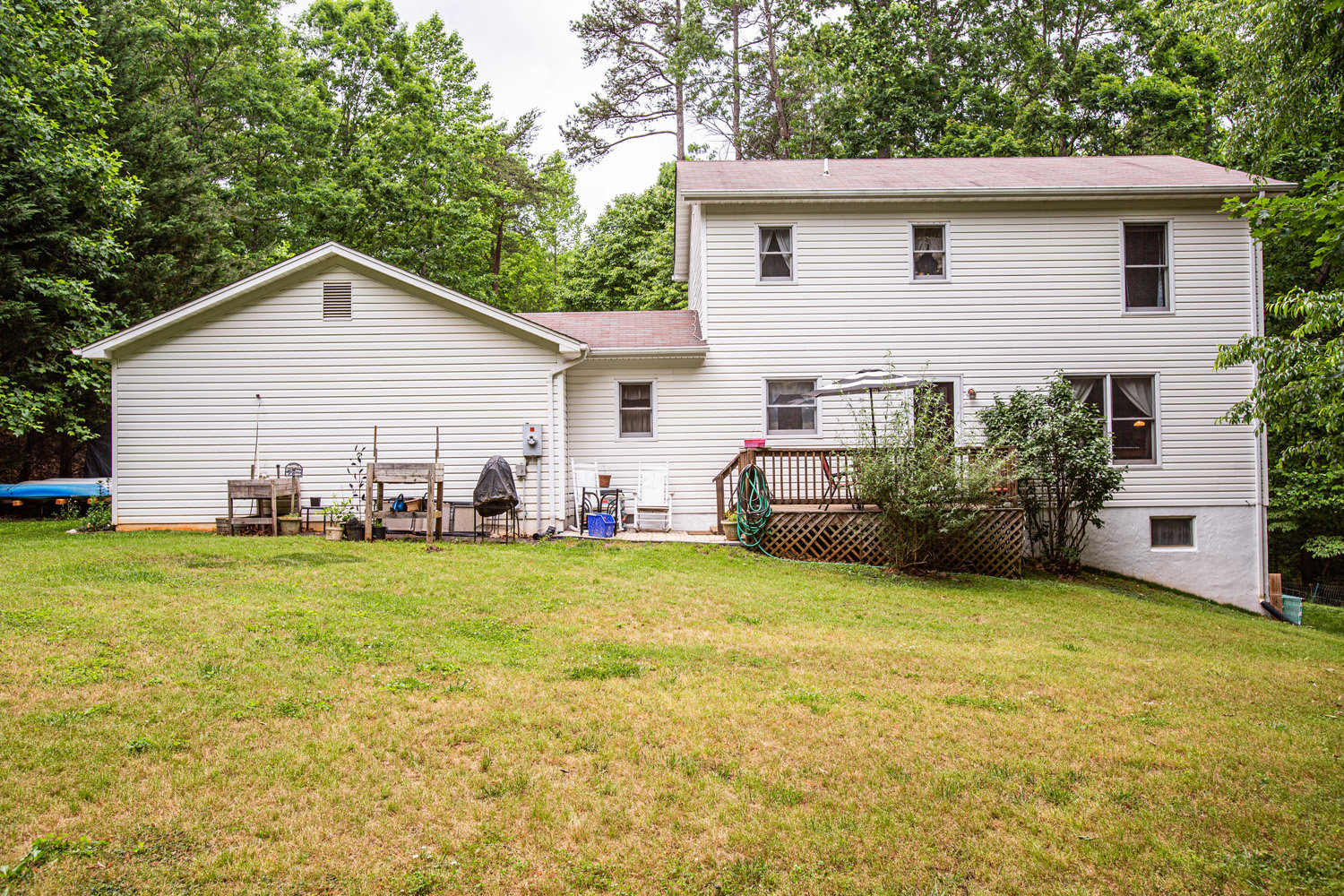 3 BR/2.5 BA Home on 1.3 +/ Acre Lot in Merrimac South DevelopmentCulpeper County, VA