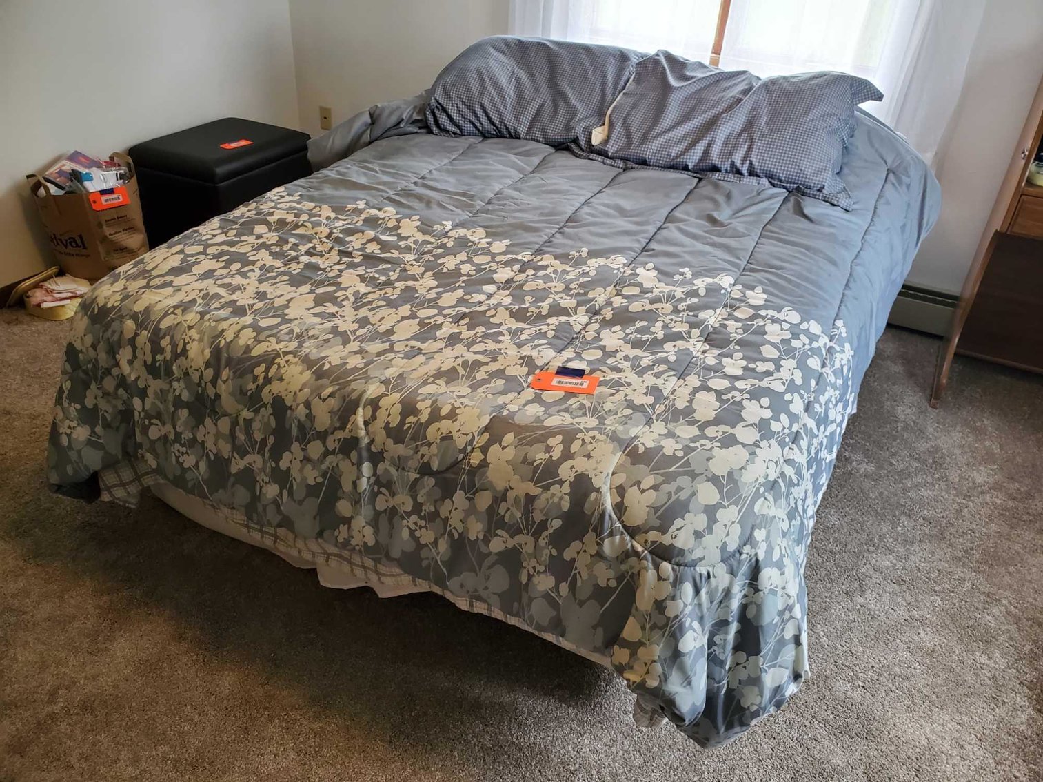 Image for 1957 Chevy Bel Air, 2018 Buick Enclave, Furniture, Collectibles, Household-Algoma