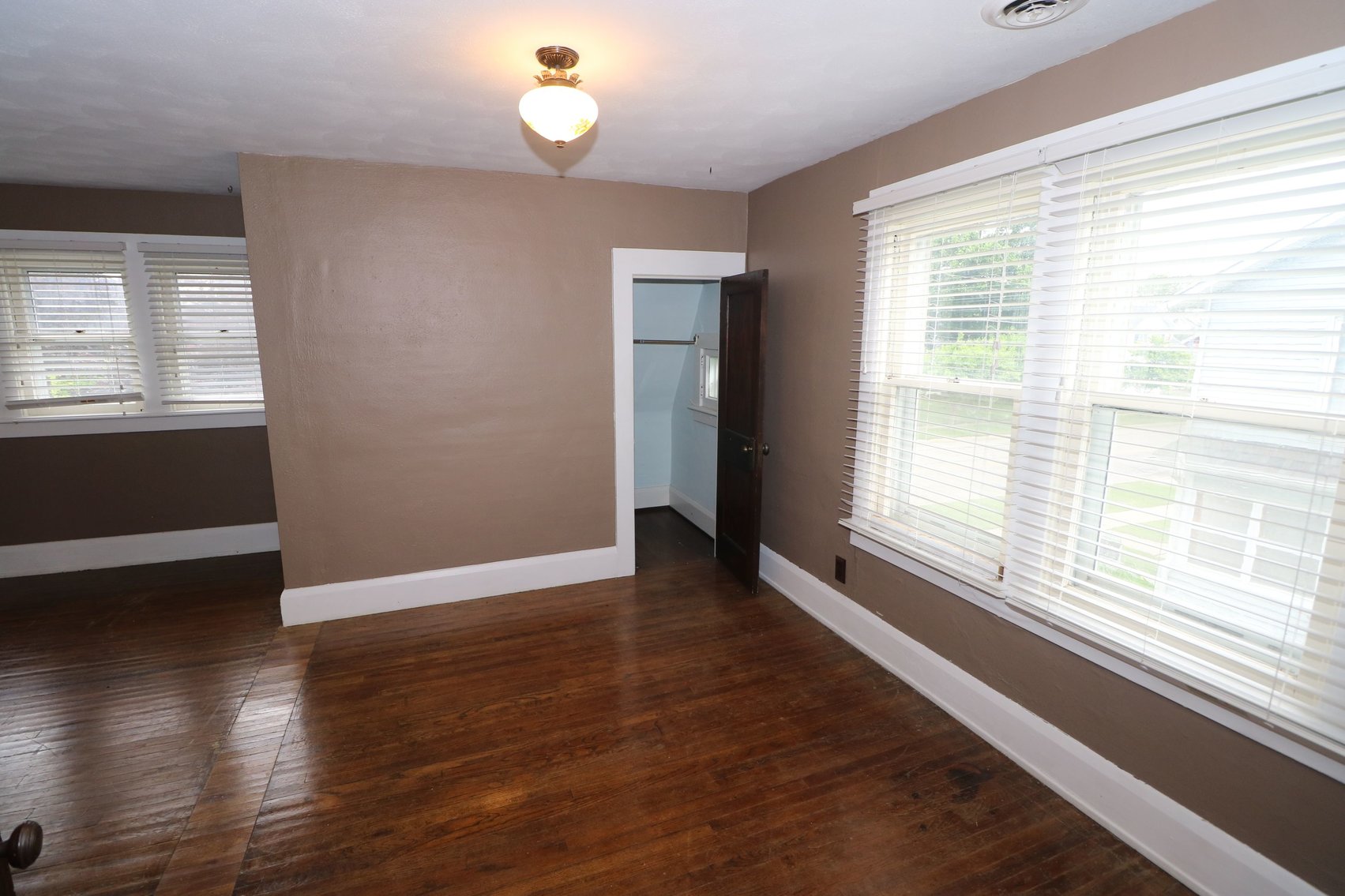 Image for MINIMUM BID AUCTION! $80,000 - 210 East Main Street