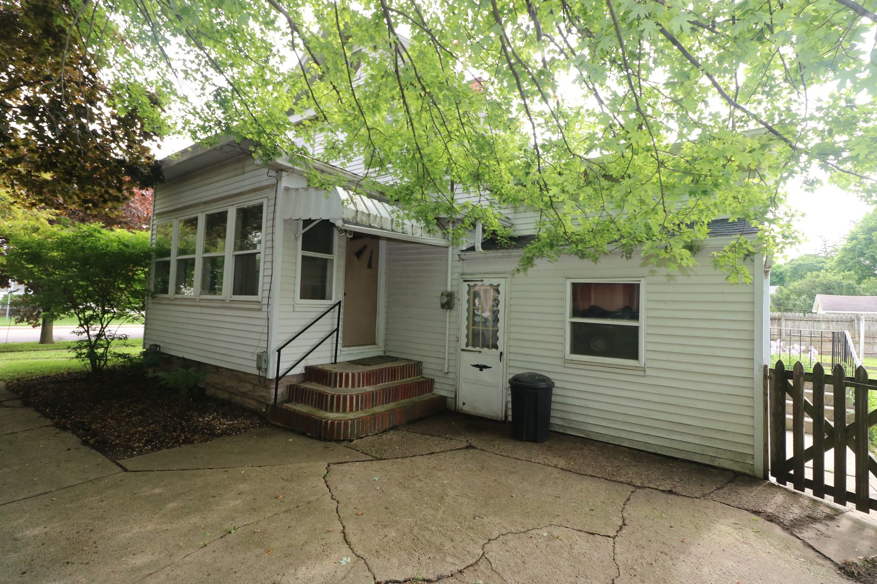 Image for MINIMUM BID AUCTION! $80,000 - 210 East Main Street