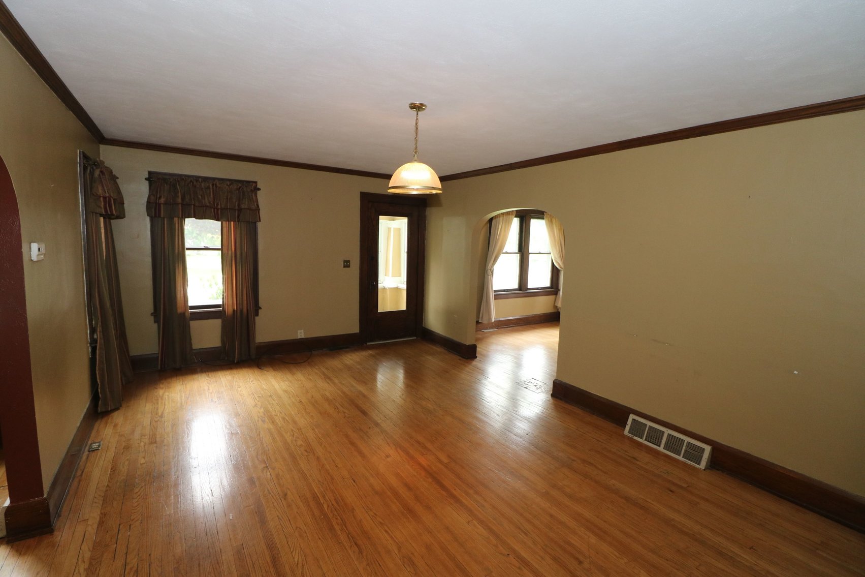 Image for MINIMUM BID AUCTION! $80,000 - 210 East Main Street