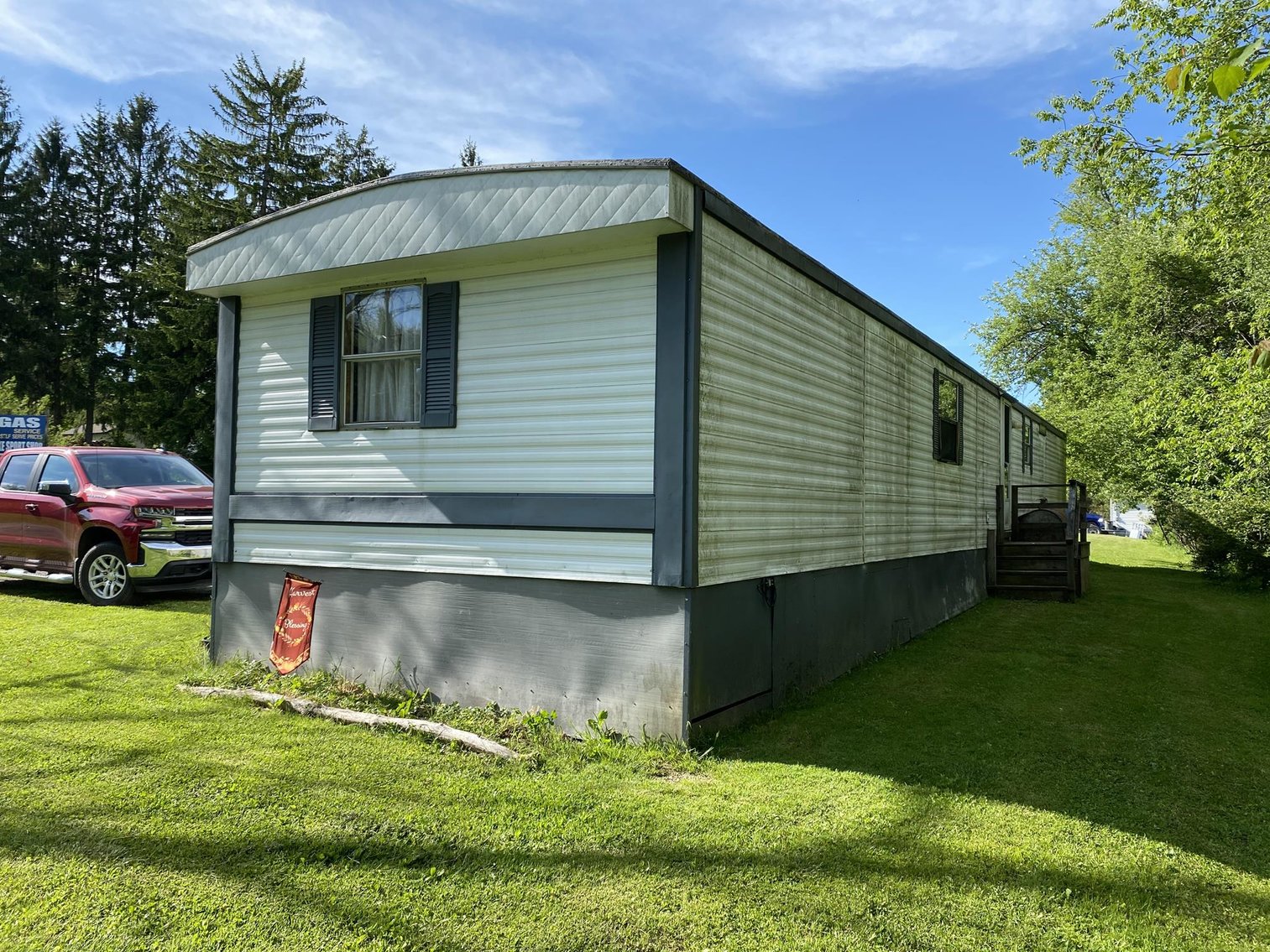 Image for Furnished Mobile Home Sold to the Highest Bidder