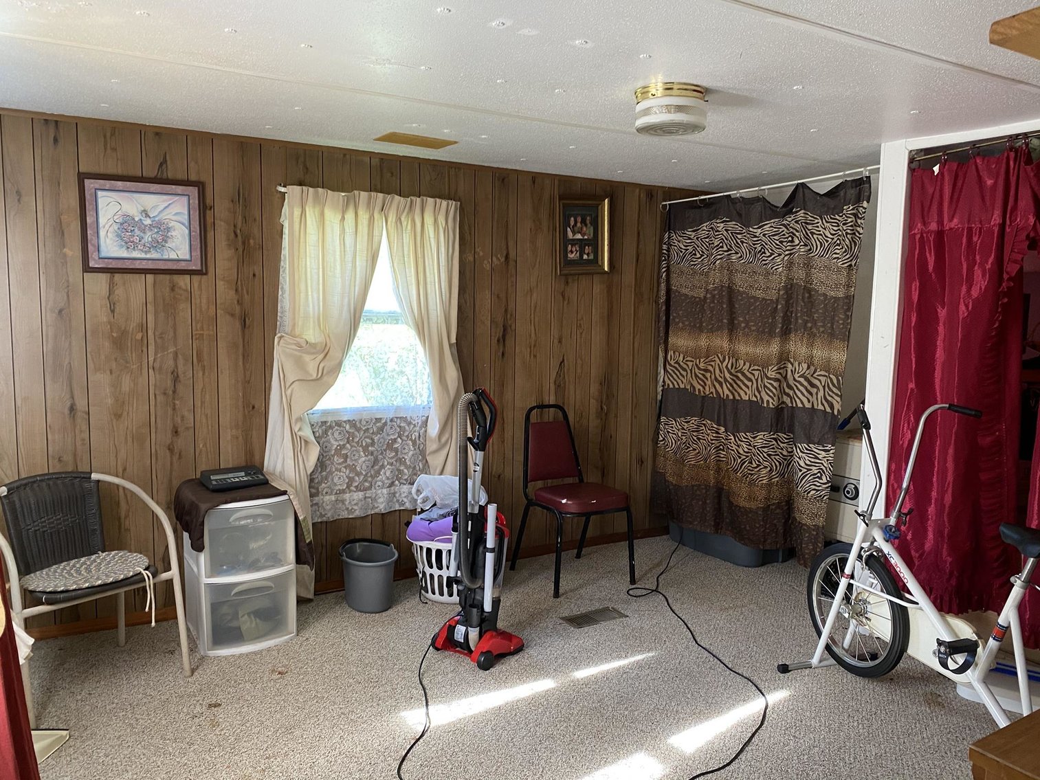 Image for Furnished Mobile Home Sold to the Highest Bidder