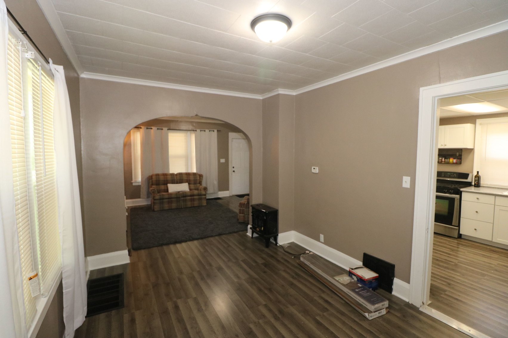 Image for MINIMUM BID AUCTION! $19,000 - 615 Waverly Avenue