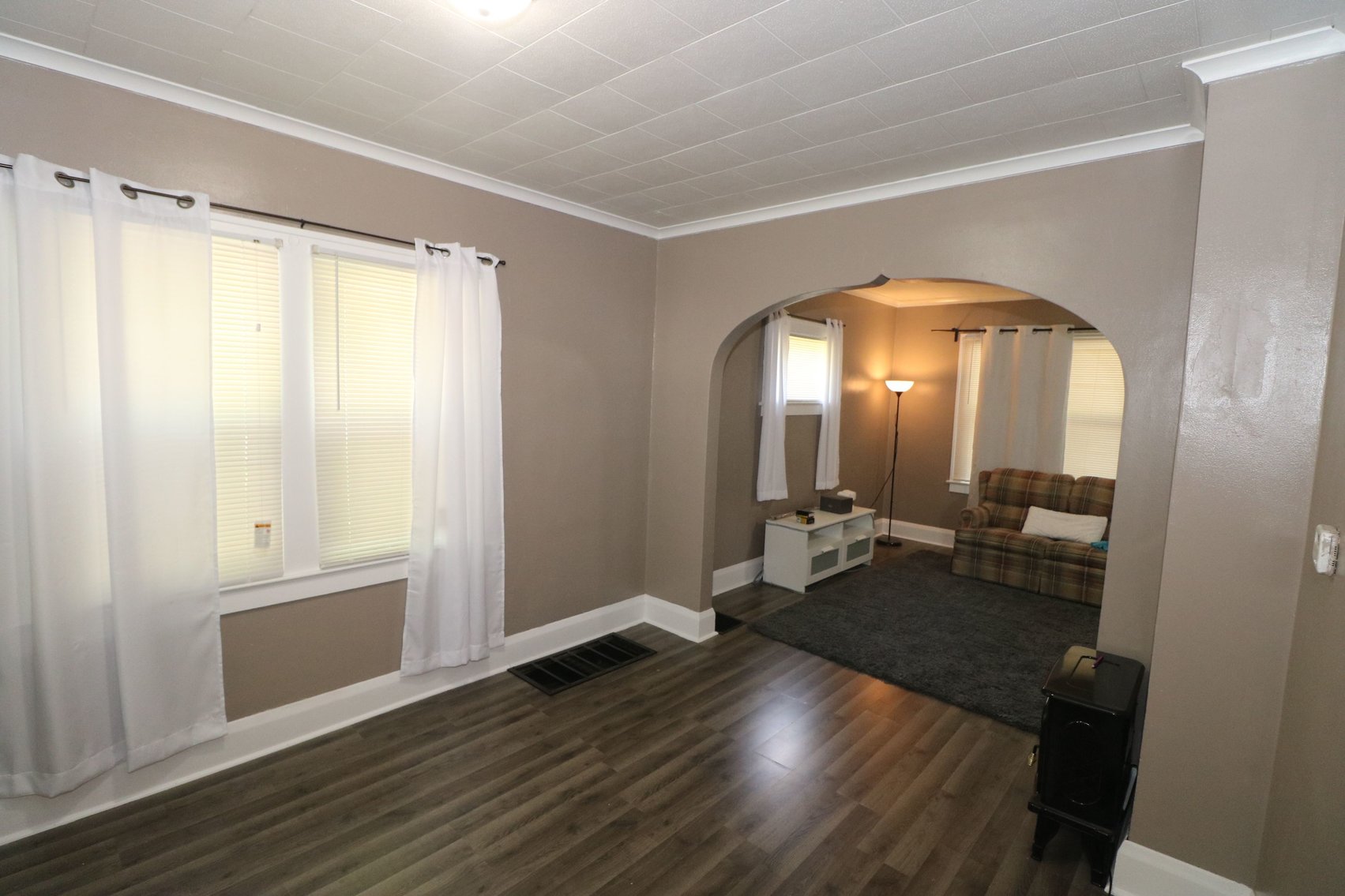 Image for MINIMUM BID AUCTION! $19,000 - 615 Waverly Avenue