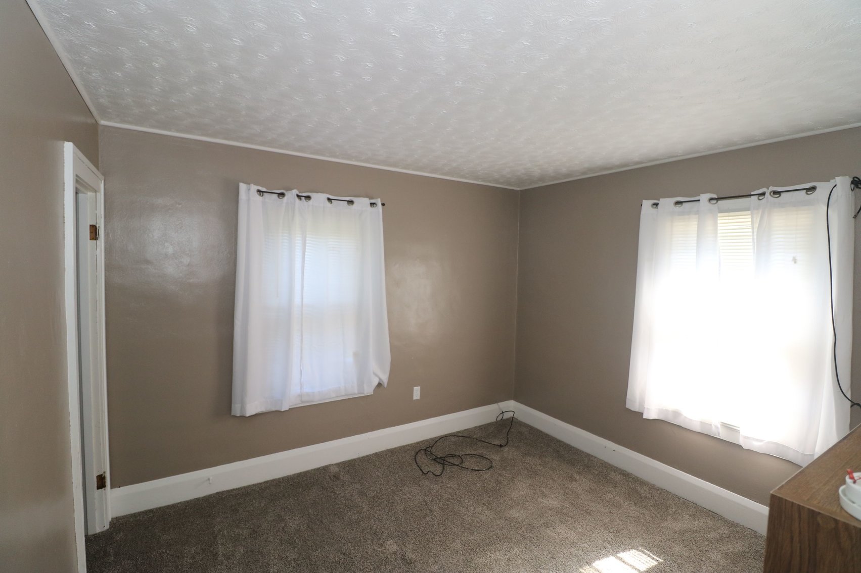 Image for MINIMUM BID AUCTION! $19,000 - 615 Waverly Avenue