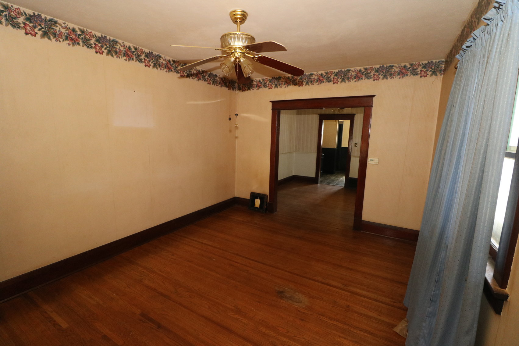 Image for ABSOLUTE AUCTION! - 729 Geneva Avenue