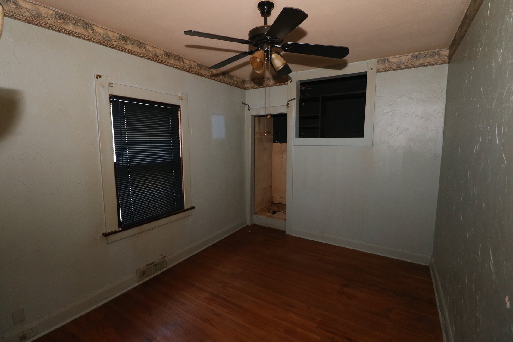 Image for ABSOLUTE AUCTION! - 729 Geneva Avenue