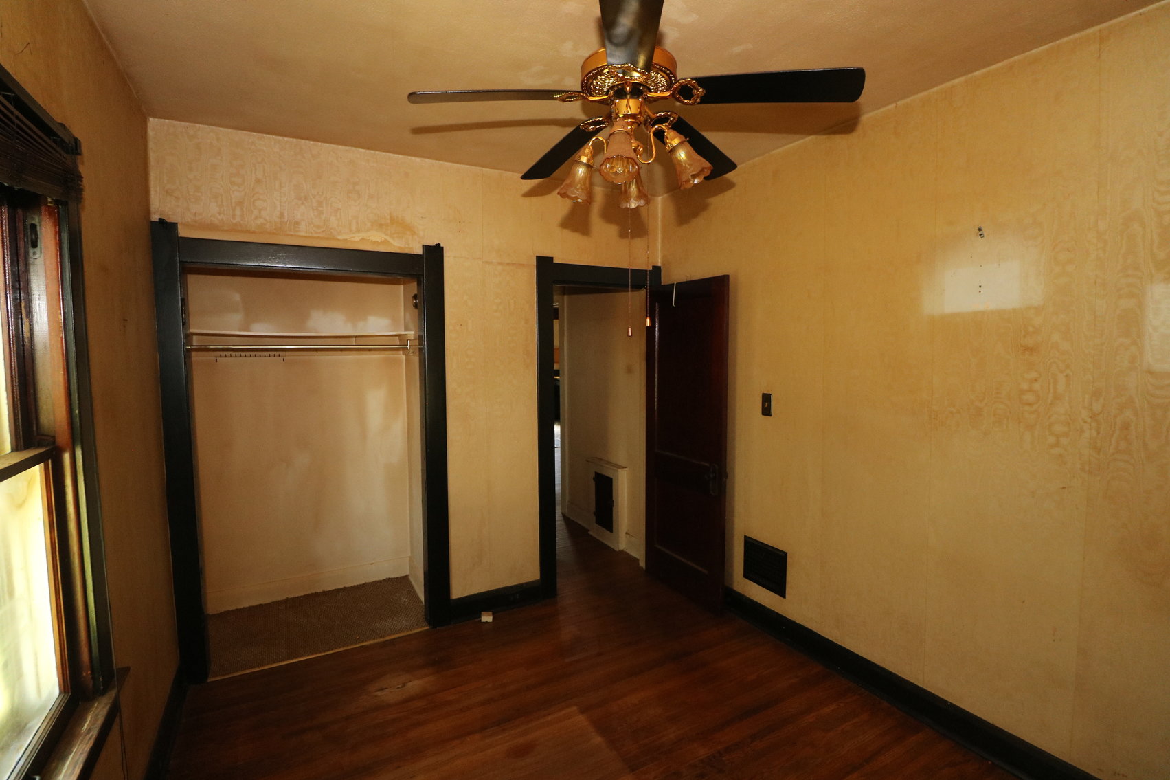 Image for ABSOLUTE AUCTION! - 729 Geneva Avenue