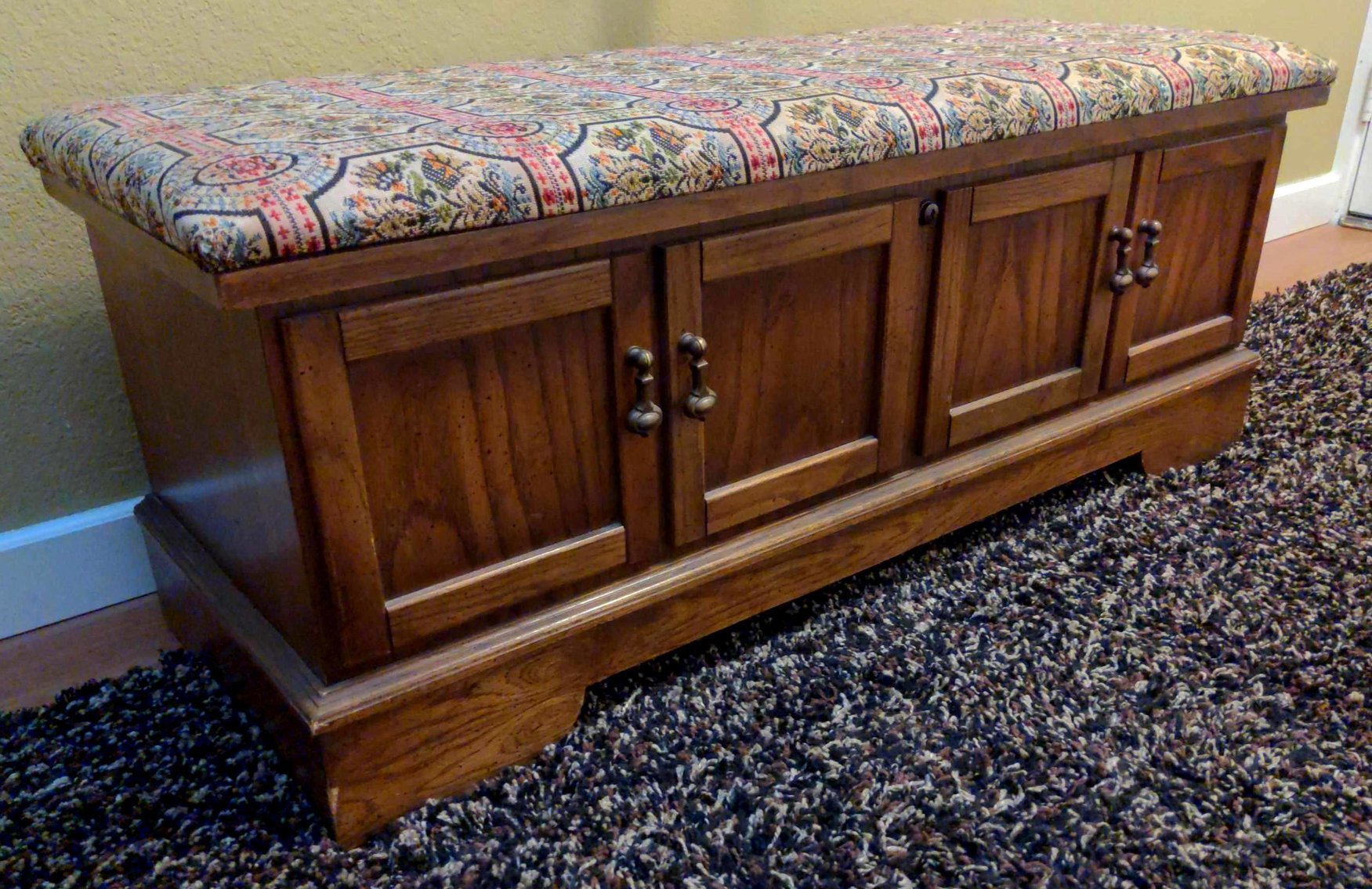 Image for Hillstrand Pond Online Auction