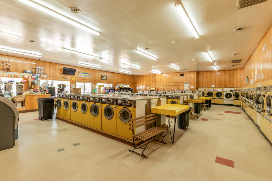 Image for Operational Convenience Store, Laundromat, Car Wash, Storage Units & Office Building on 8+ Acres--SELLING to the HIGHEST BIDDER!!