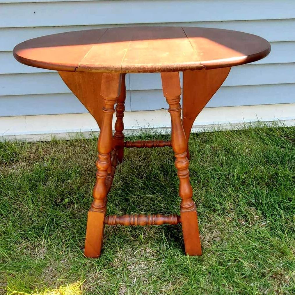 Image for Hannah's Attic Online Auction