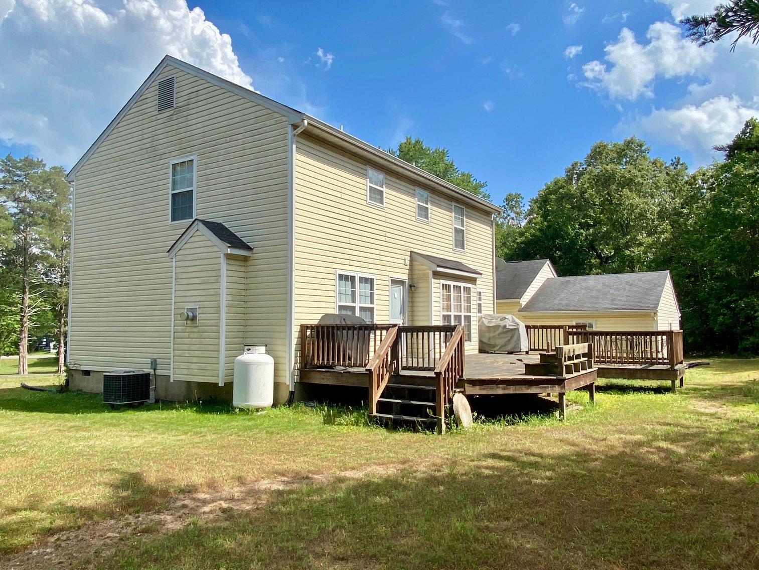 3 BR/2.5 BA Home on 4.5 +/ Acres in Fluvanna County, VAMinutes from