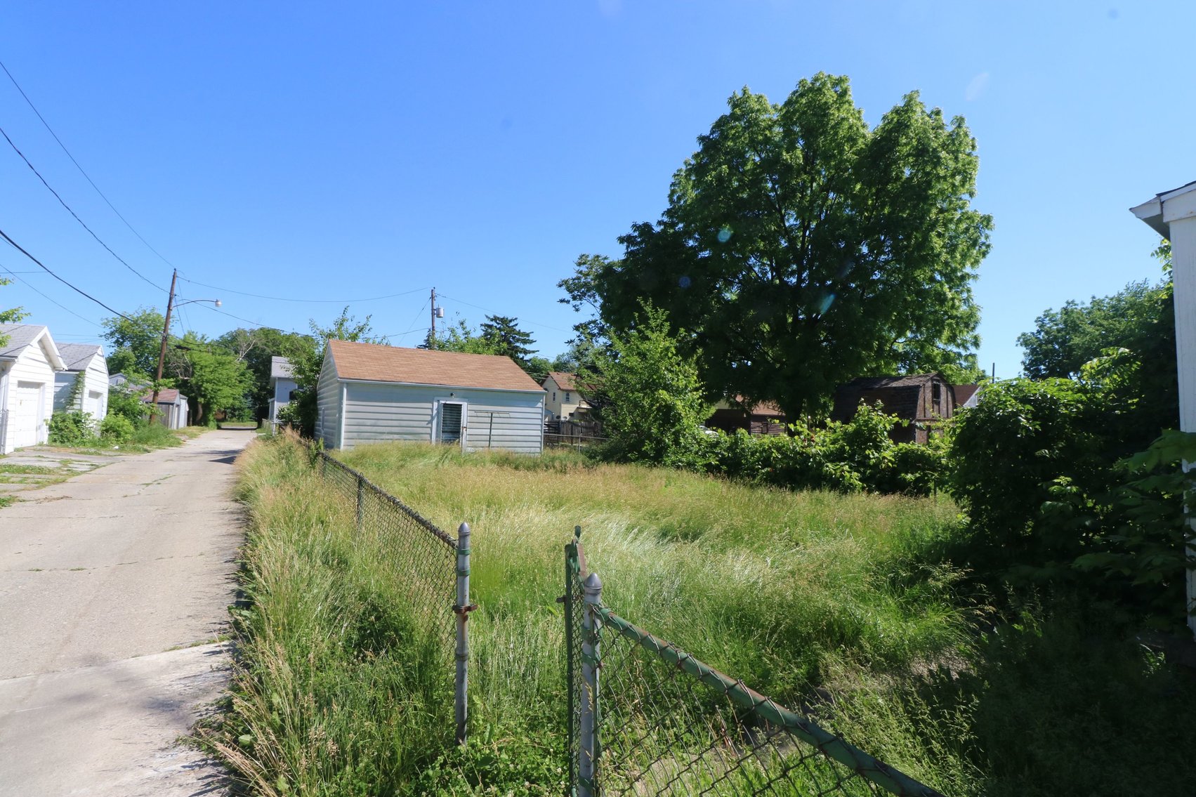 Image for ABSOLUTE AUCTION! 317 East Lake Street