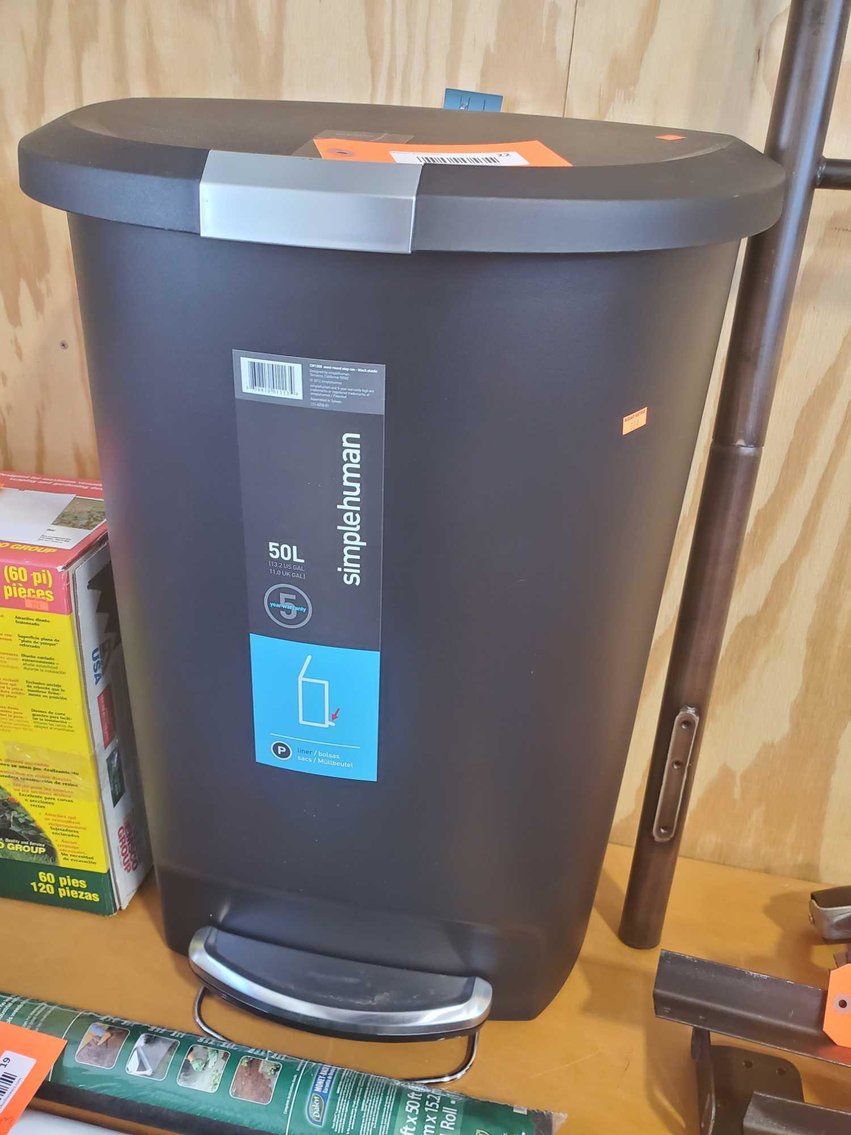 Image for Furniture, Collectibles, Household-New building North