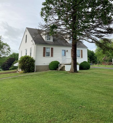 4 BEDROOM HOME ON A 0.623+/- ACRE LOT, KINGSVILLE